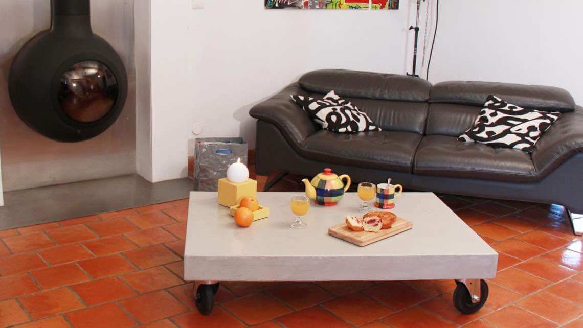 Relooking de meuble en bois : un plateau en béton ciré : Femme Actuelle Le  MAG
